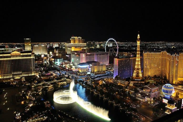 Las Vegas, a good place to learn sports betting basics