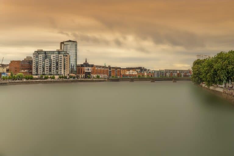 The River Shannon coursing through the city of Limerick