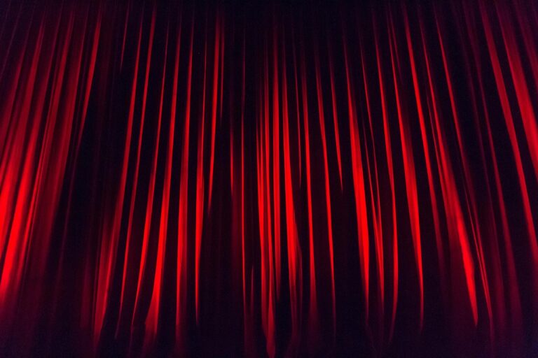 Behind this curtain is Hamilton. But which one?